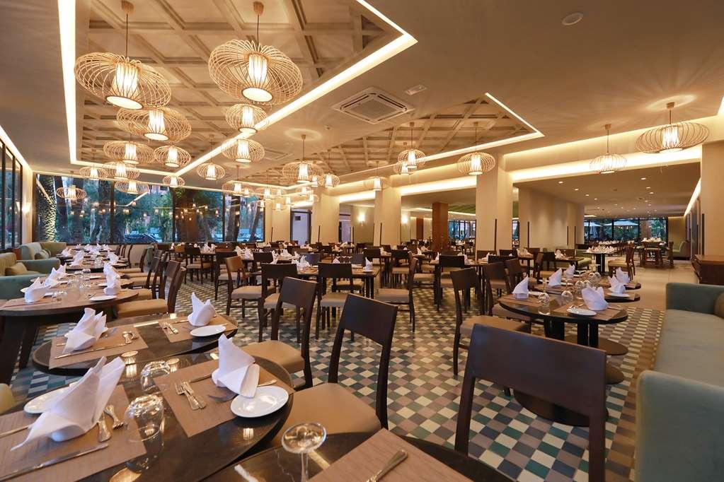Kenzi Farah Marraquexe Facilidades foto The interior of the restaurant
