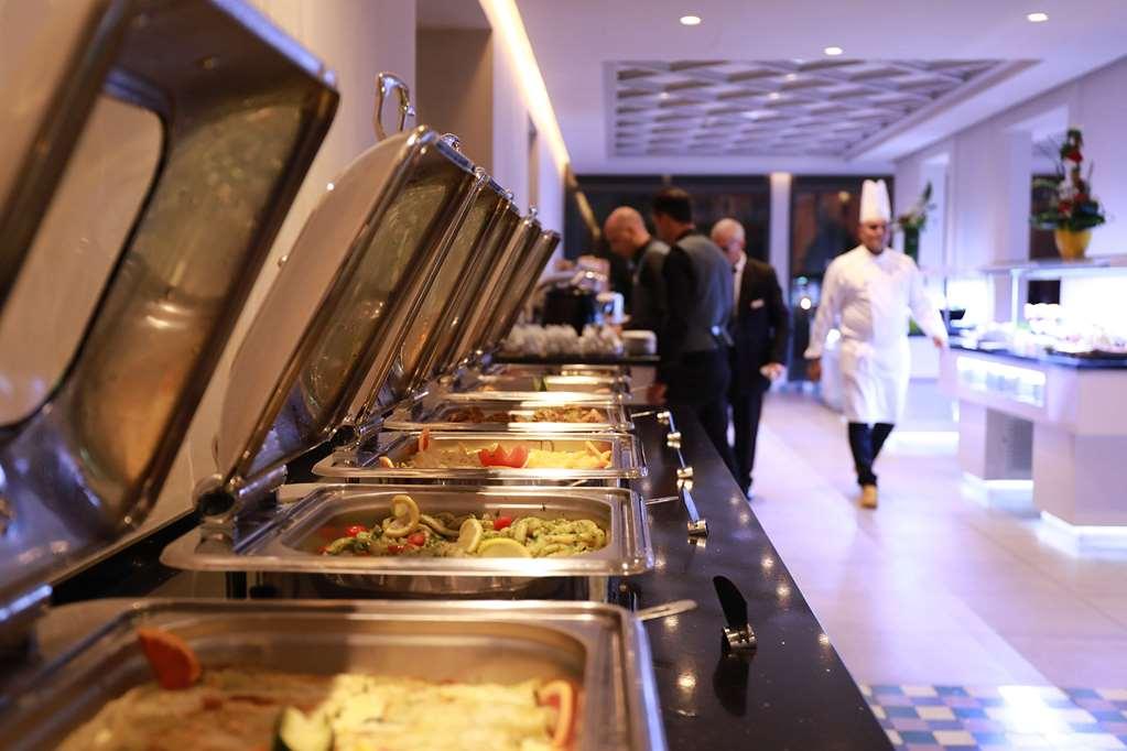 Kenzi Farah Marraquexe Facilidades foto A buffet at a hotel
