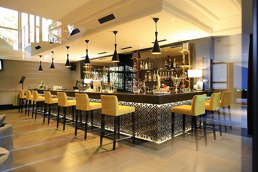 Kenzi Farah Marraquexe Exterior foto The bar at the hotel