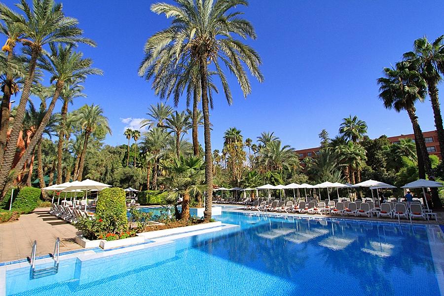 Kenzi Farah Marraquexe Exterior foto The swimming pool at the hotel